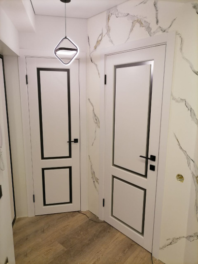 Дверь со стеклом Авен белый эмалит